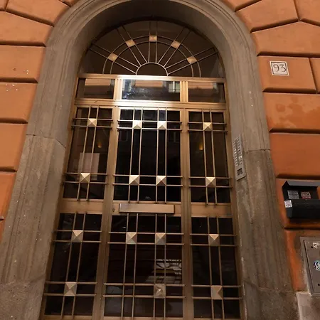 Apartamento Guesthost - Roomy In Rome's Centre *